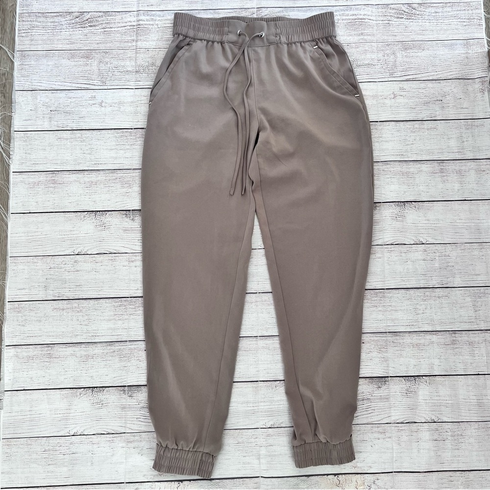 DYNAMITE Brown Joggers Size Small